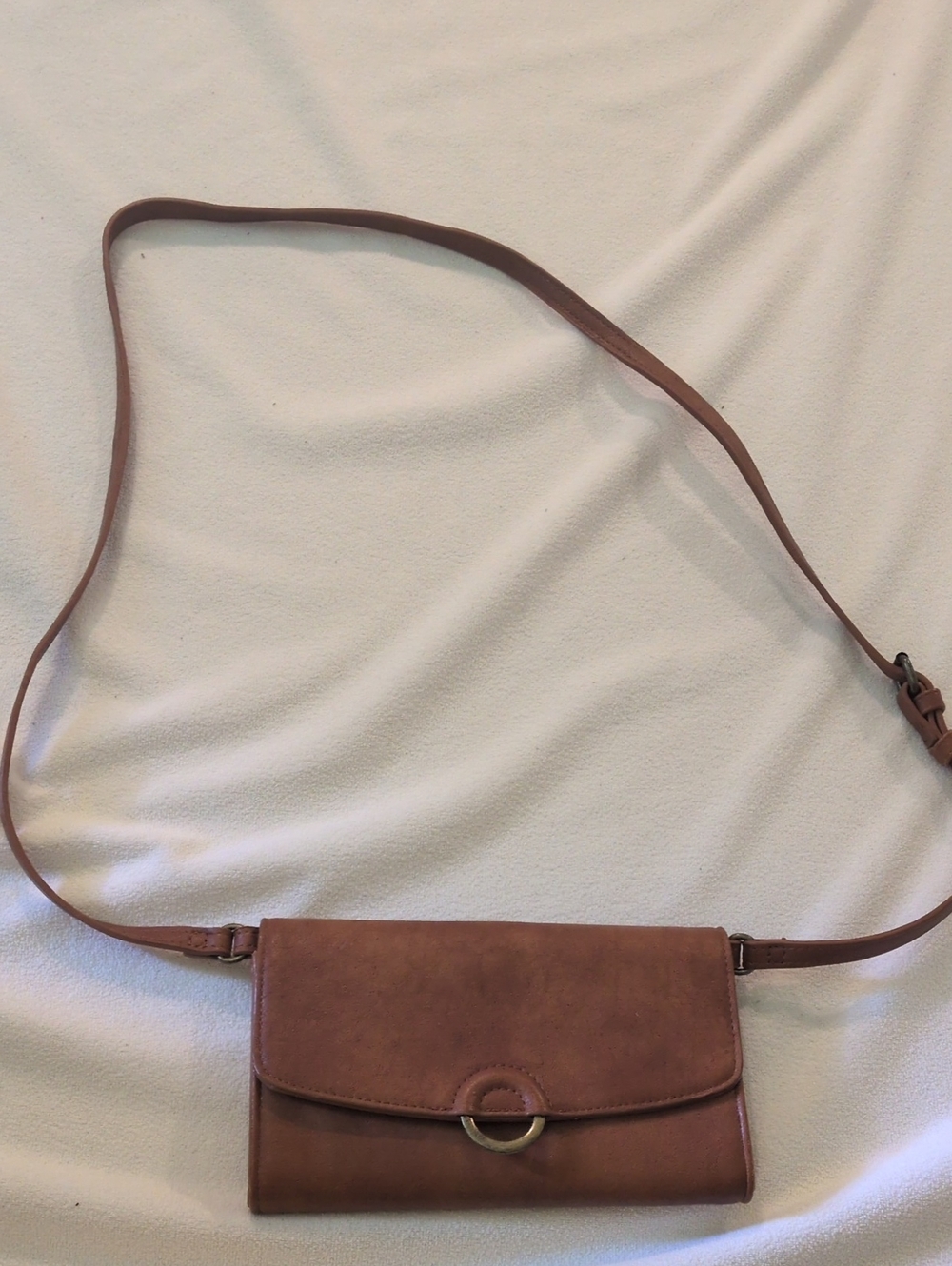 Universal Thread Tan Brown Leather Crossbody Wallet with Ring Detail